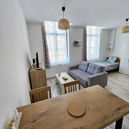 Apartment Chez *